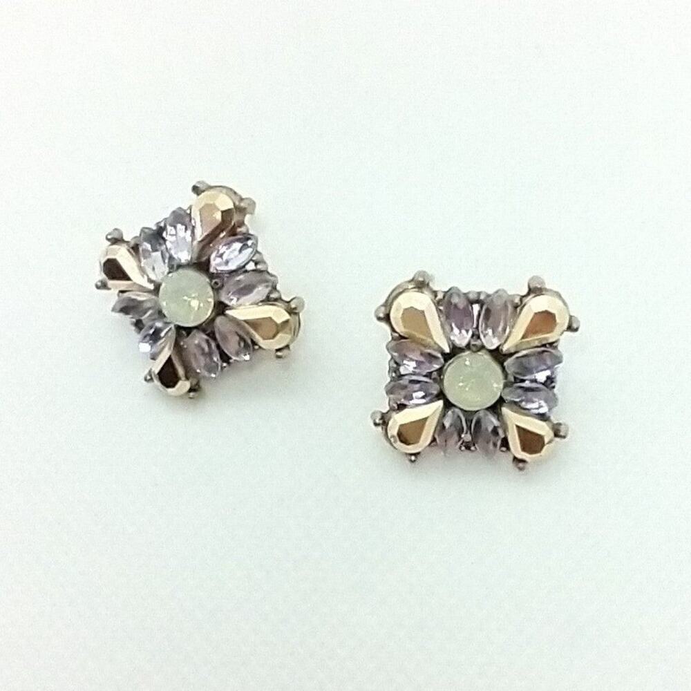 Rhinestone post earrings Diamond shape Gold Clear Pearlescent NWOT